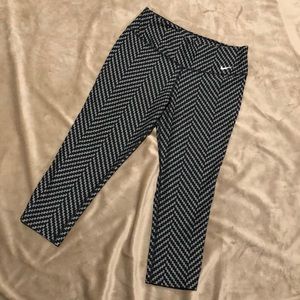 Nike Cropped compression leggings